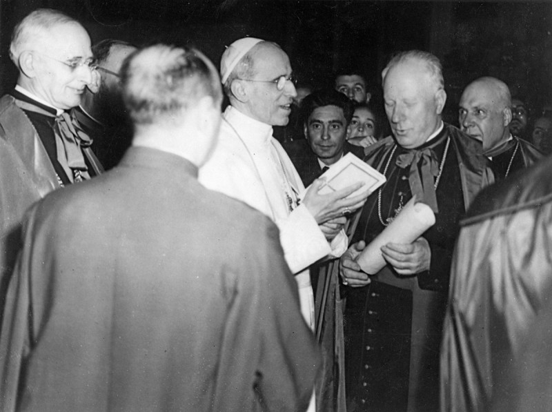 S papežem Pijem XII. 30. decembra 1950
