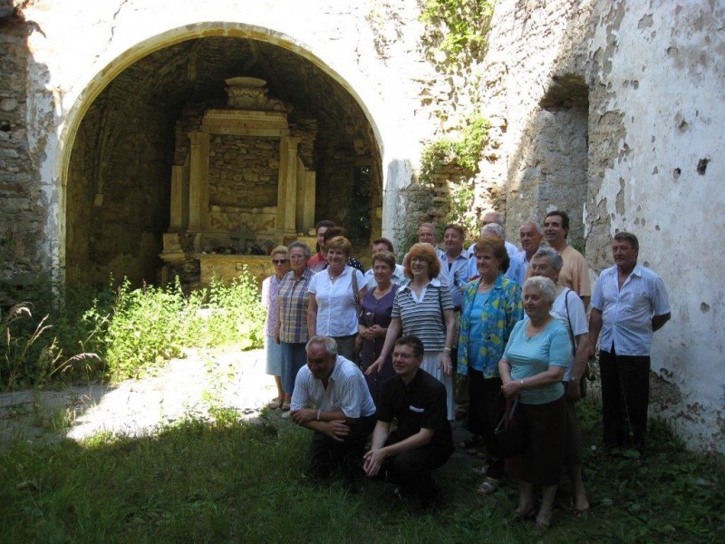 Verniki ob cerkvi sv. Tomaža ob slovensko-italijanski meji