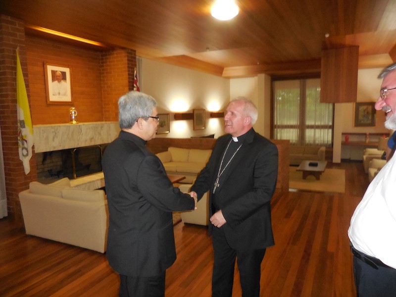 Nadškof Zore z apostolskim nuncijem v Avstraliji