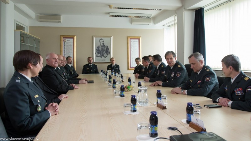 Nadškof Stanislav Zore na obisku na Generalštabu Slovenske vojske, Vojaški vikariat