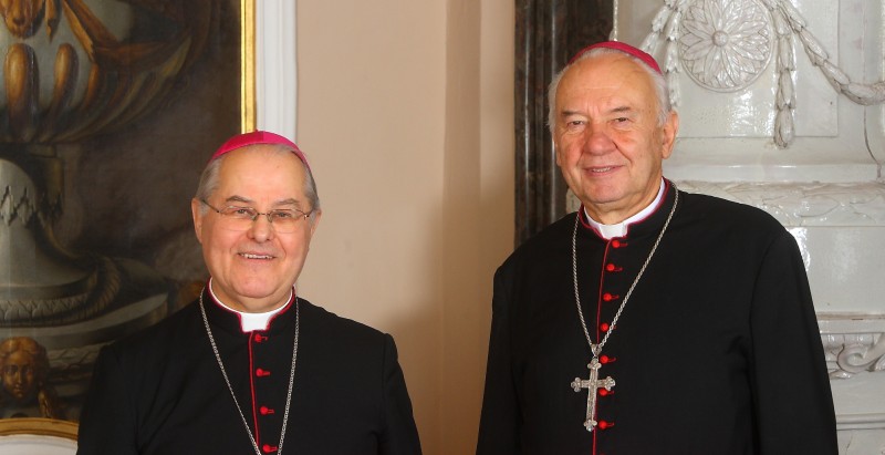 Škofa msgr. Metod Pirih in msgr. dr. Jurij Bizjak