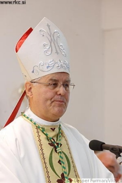 Upokojeni koprski škof Metod Pirih