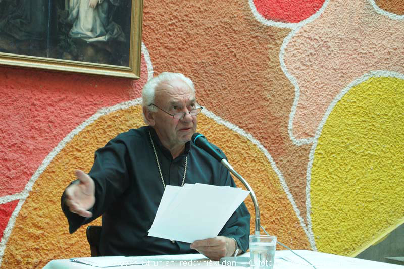 Škof Bizjak na redovniškem dnevu