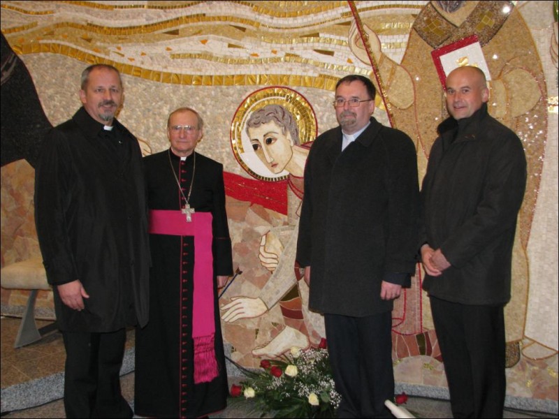 Z leve: voj. vikar Plut, slovaški vojaški škof Rabek, policij. vikar Novak in namestnik Jakopič