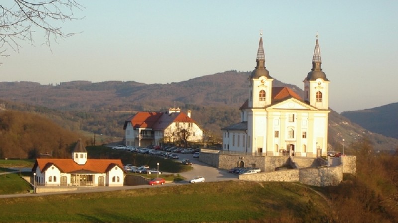 Župnijska cerkev v Žužemberku - vir - Občina Žužemberk