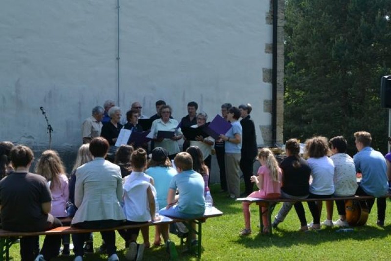 Pevsko srečanje pri cerkvi sv. Ane v Boreči