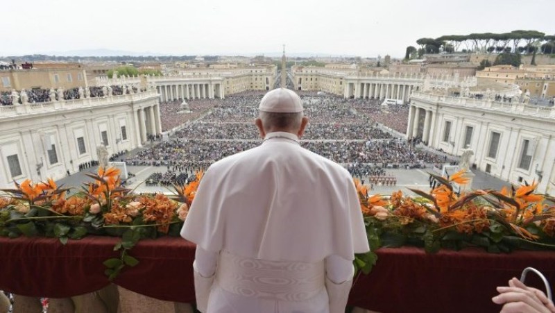 Papež mestu in svetu: On živi in hoče, da si tudi ti živ! On je v tebi, on je s teboj in nikoli ne odide - Foto: Vatican Media