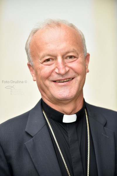 Ljubljanski pomožni škof msgr. dr. Anton Jamnik - Foto: Družina