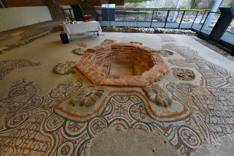 Arheološki park zgodnje krščanske Emone s krstilnico - Foto: Družina