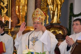 Pridiga soboškega škofa Petra Štumpfa pri klarisah v Turnišču ob godu sv. Klare